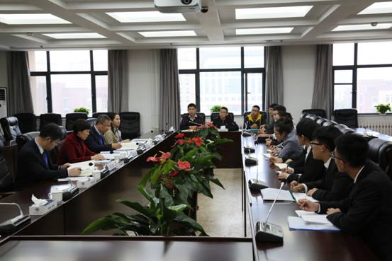 低年级学生座谈会