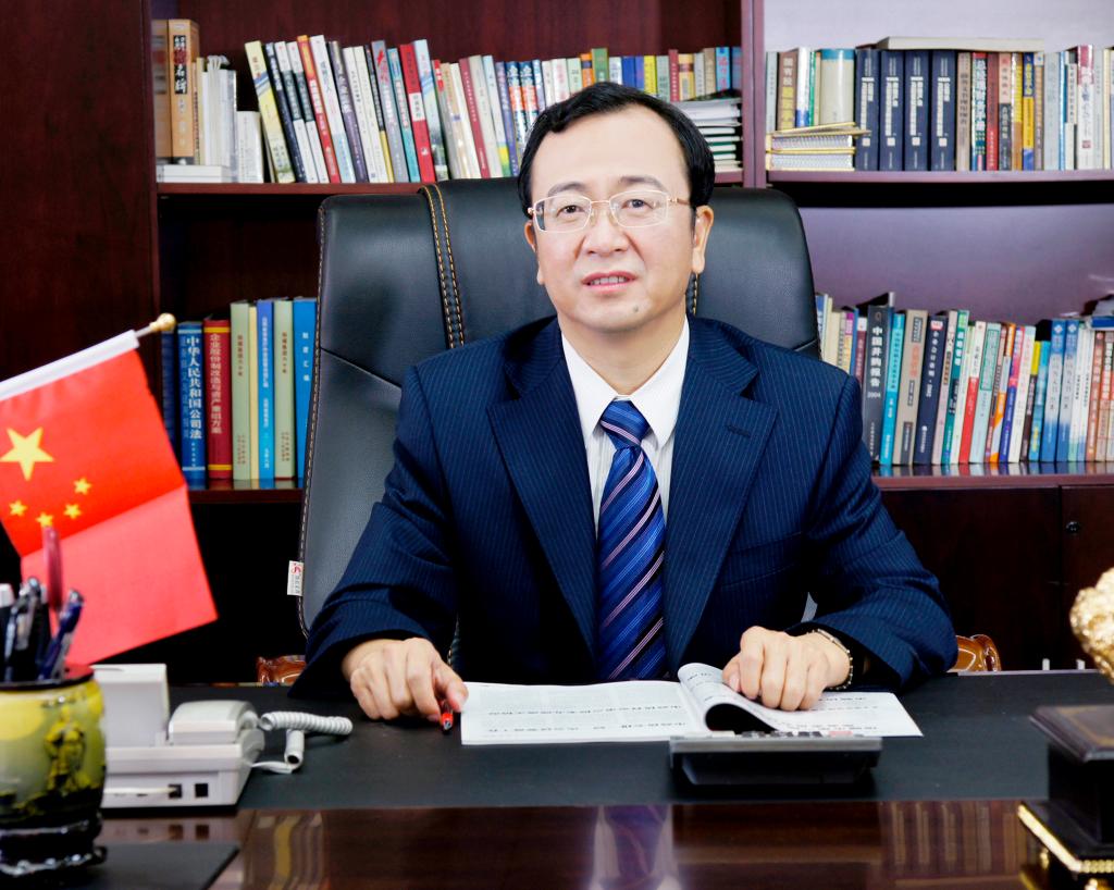 亚宝董事长_亚通董事长贾相国图片(2)